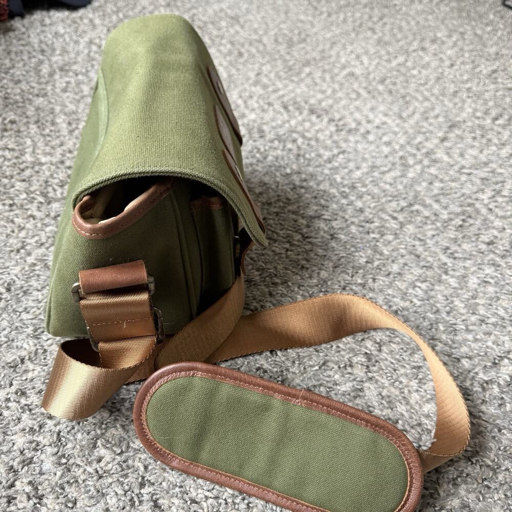 MegaGear Sequoia Canvas Leather Camera Bag Green Brown Excellent - Picture 2 of 5